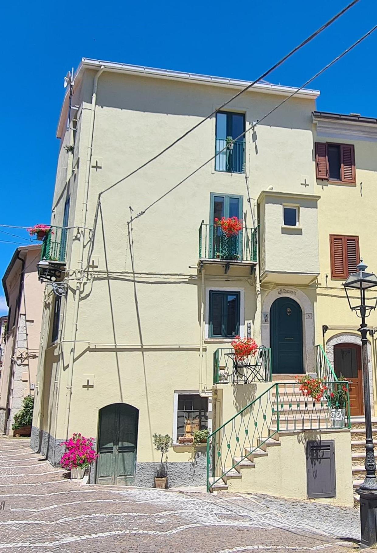 Il Campanile Hotell Santa Maria del Molise Exteriör bild